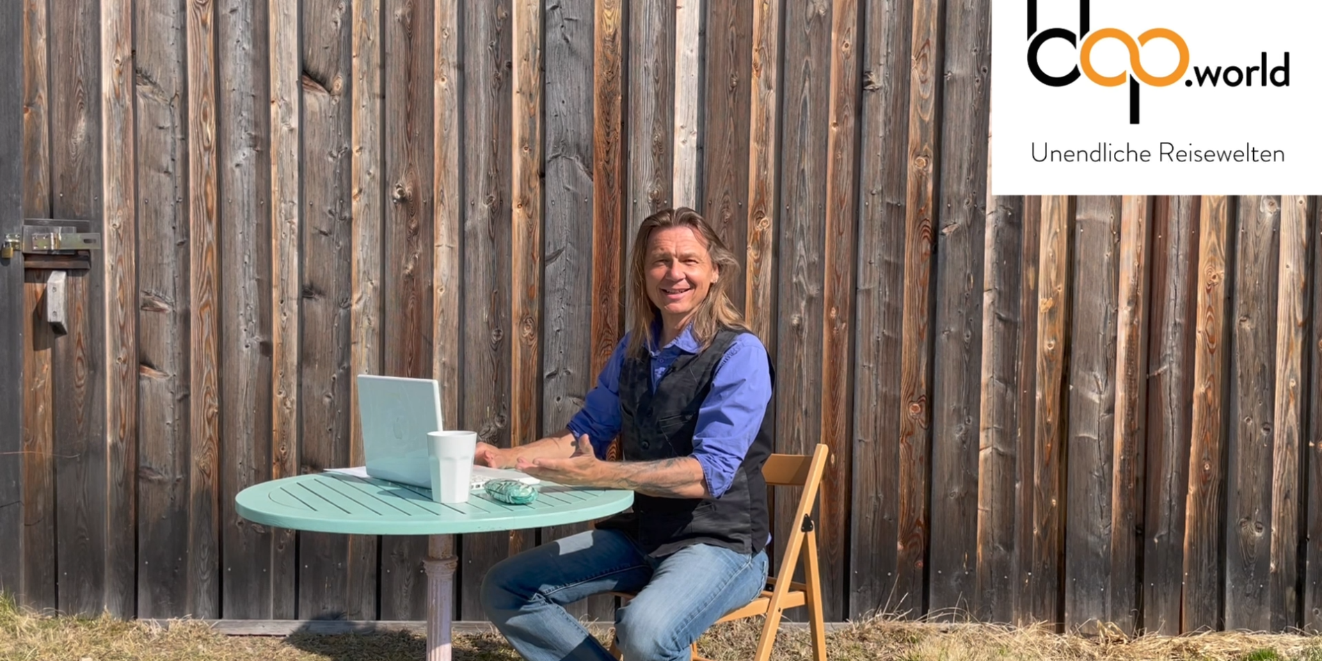 Büro-Yoga für deinen gesunden Alltag im Reisebüro